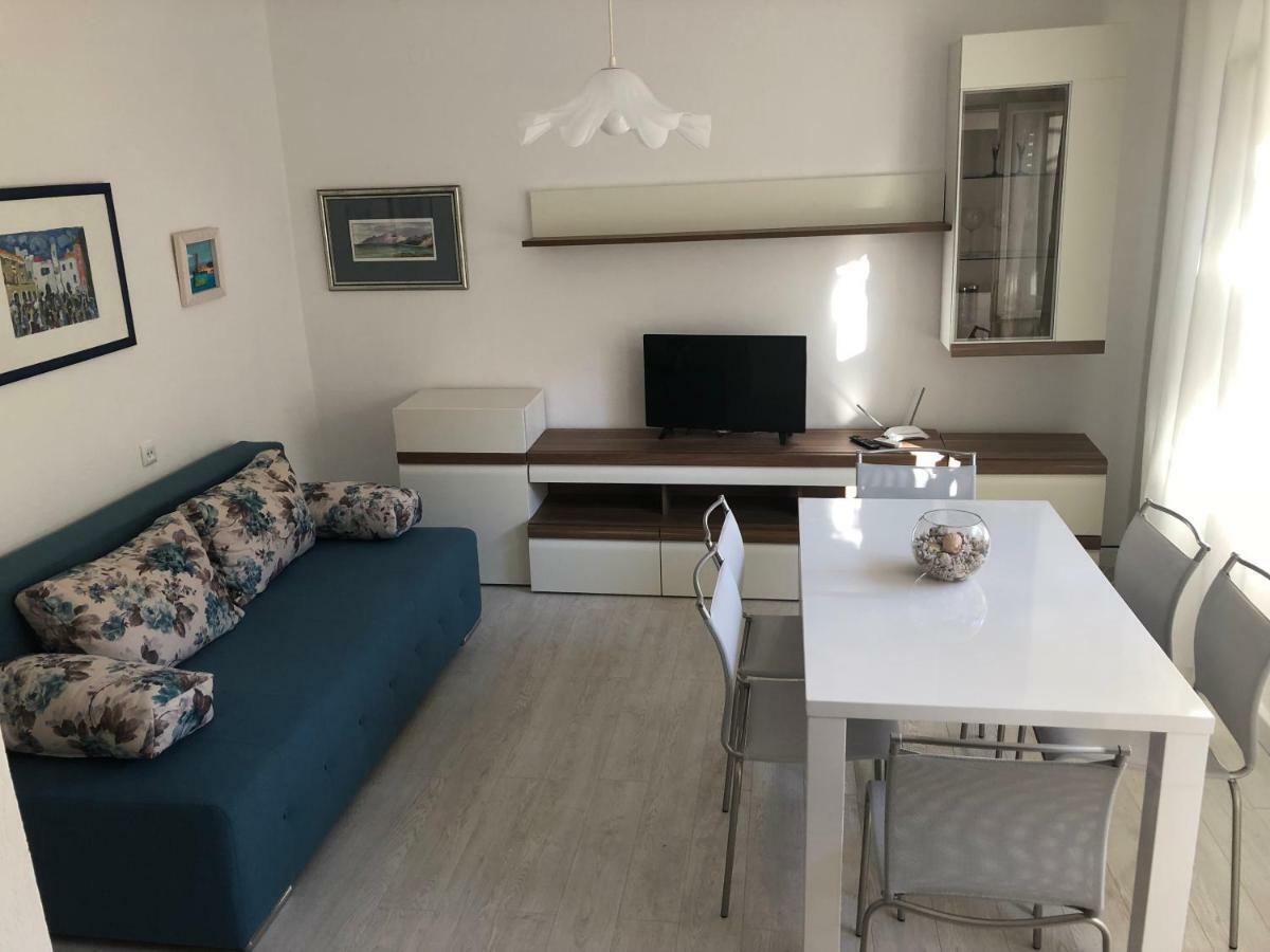 Apartments Sokol Makarska Exterior photo